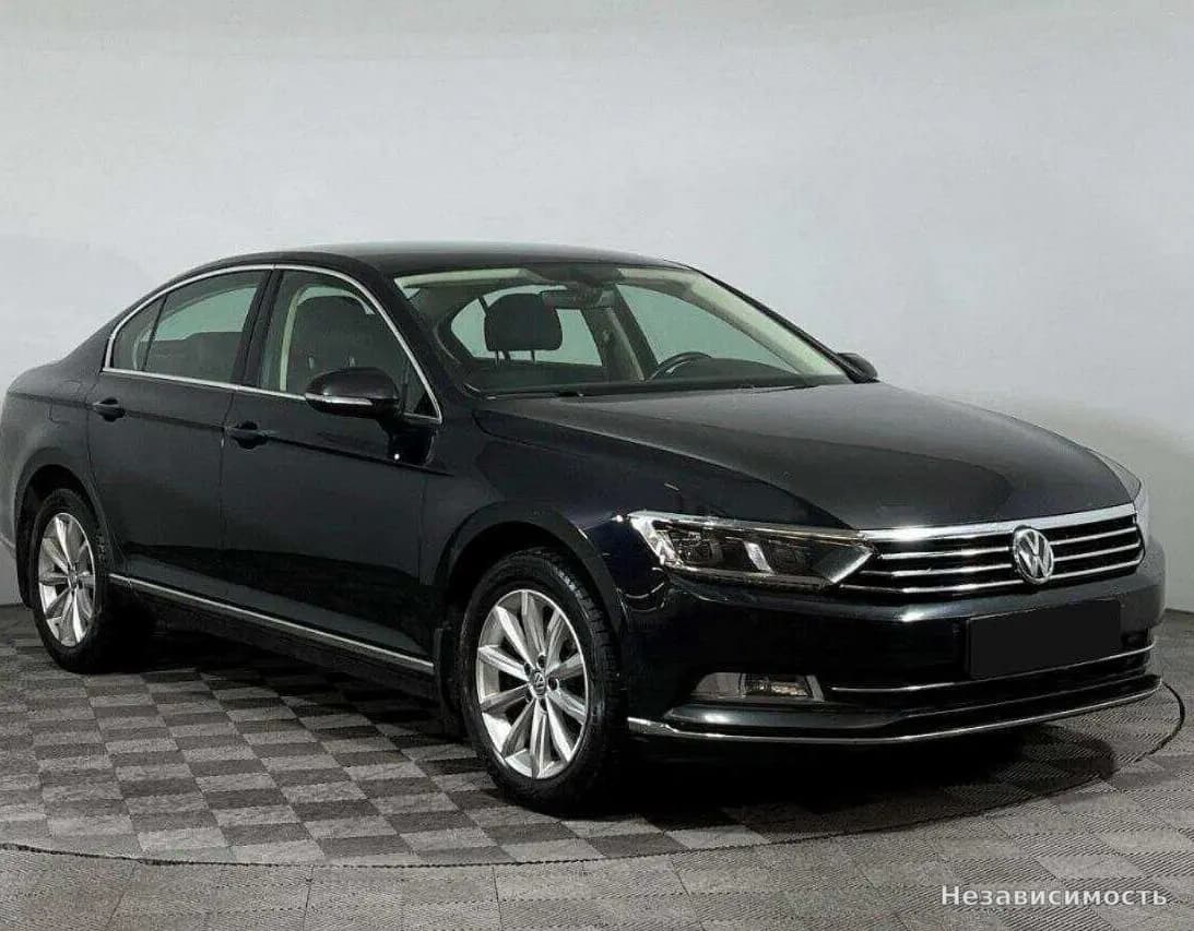 Volkswagen Passat 2017 с пробегом — фото 3