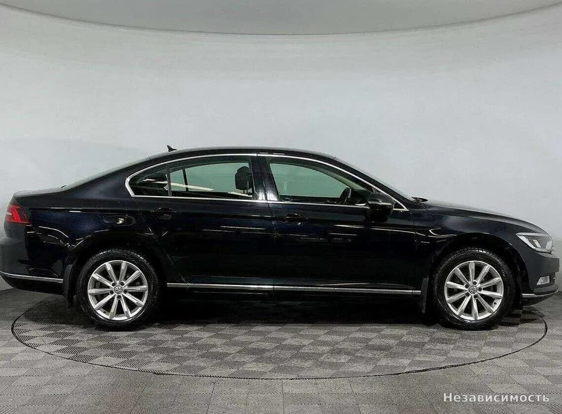 Volkswagen Passat 2017 с пробегом — фото 4