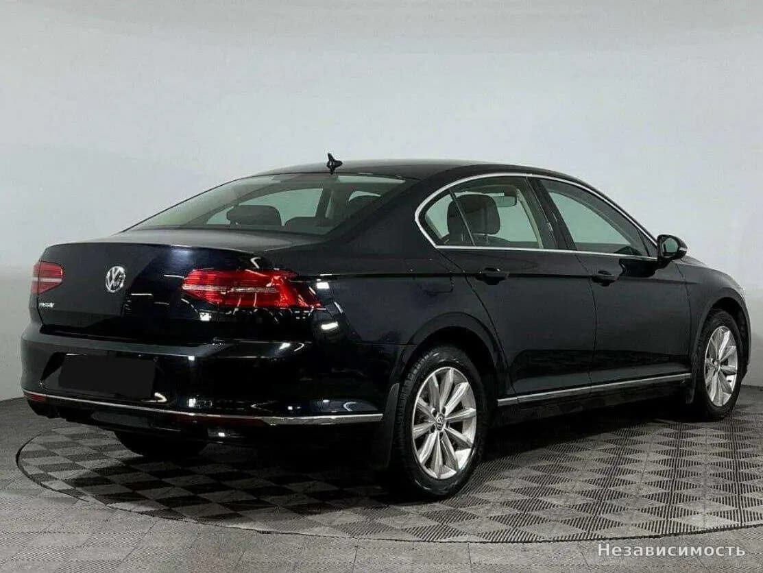 Volkswagen Passat 2017 с пробегом — фото 5
