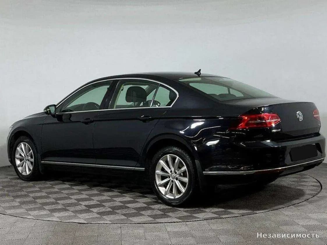 Volkswagen Passat 2017 с пробегом — фото 7