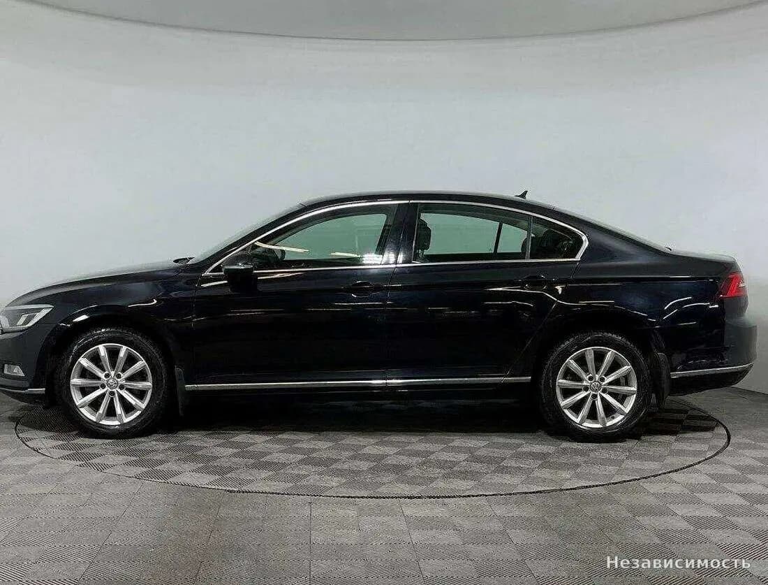 Volkswagen Passat 2017 с пробегом — фото 8