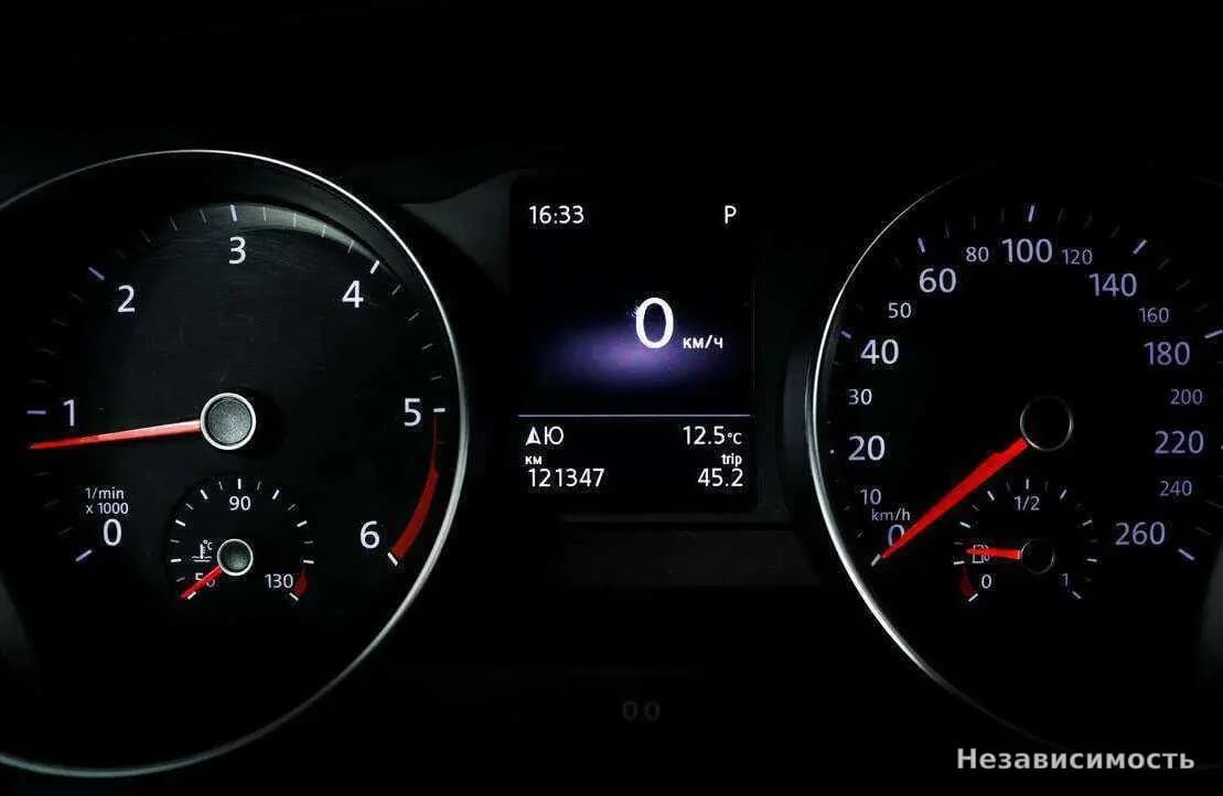 Volkswagen Passat 2019 с пробегом — фото 10