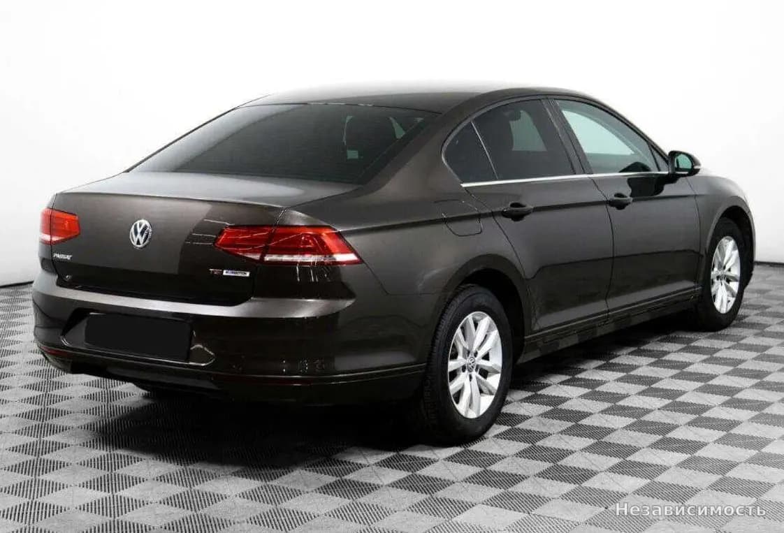 Volkswagen Passat 2016 с пробегом — фото 5