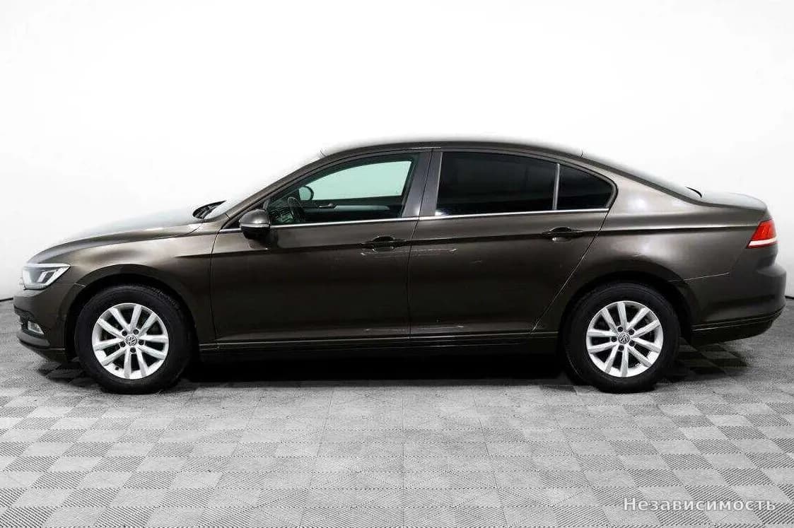 Volkswagen Passat 2016 с пробегом — фото 8