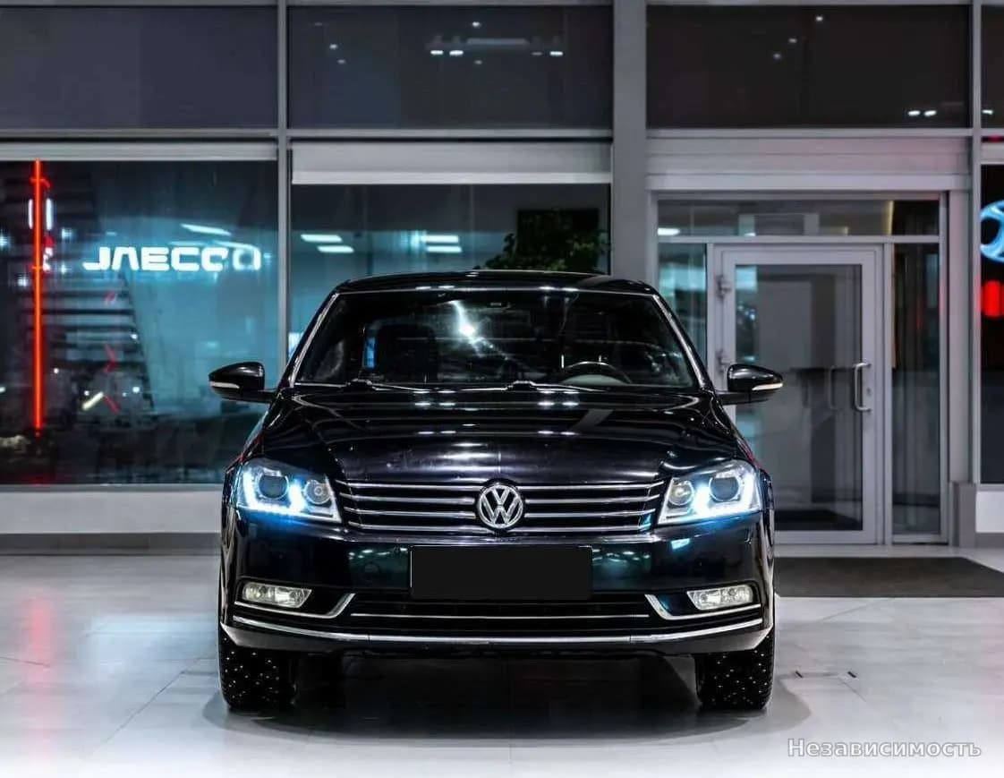 Volkswagen Passat 2013 с пробегом — фото 2