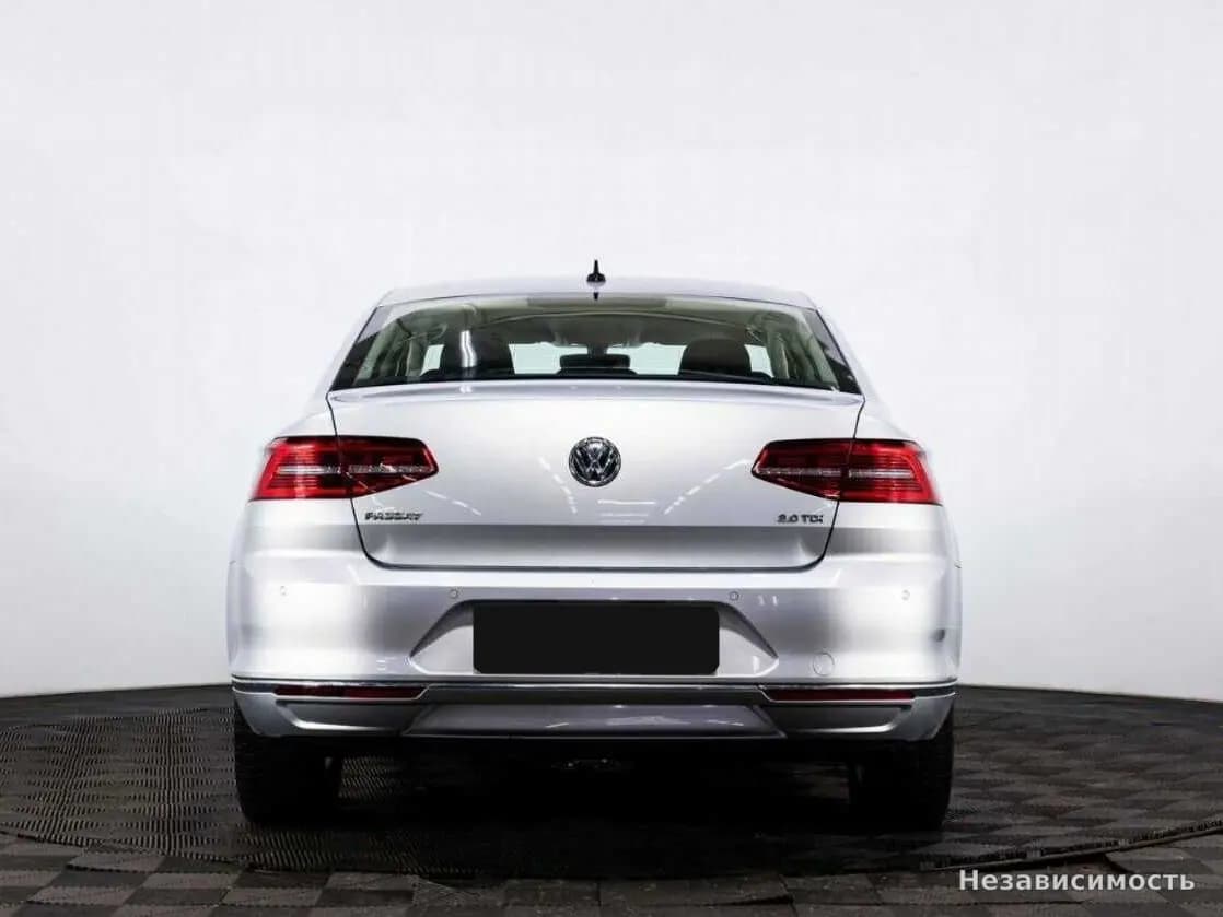 Volkswagen Passat 2017 с пробегом — фото 5