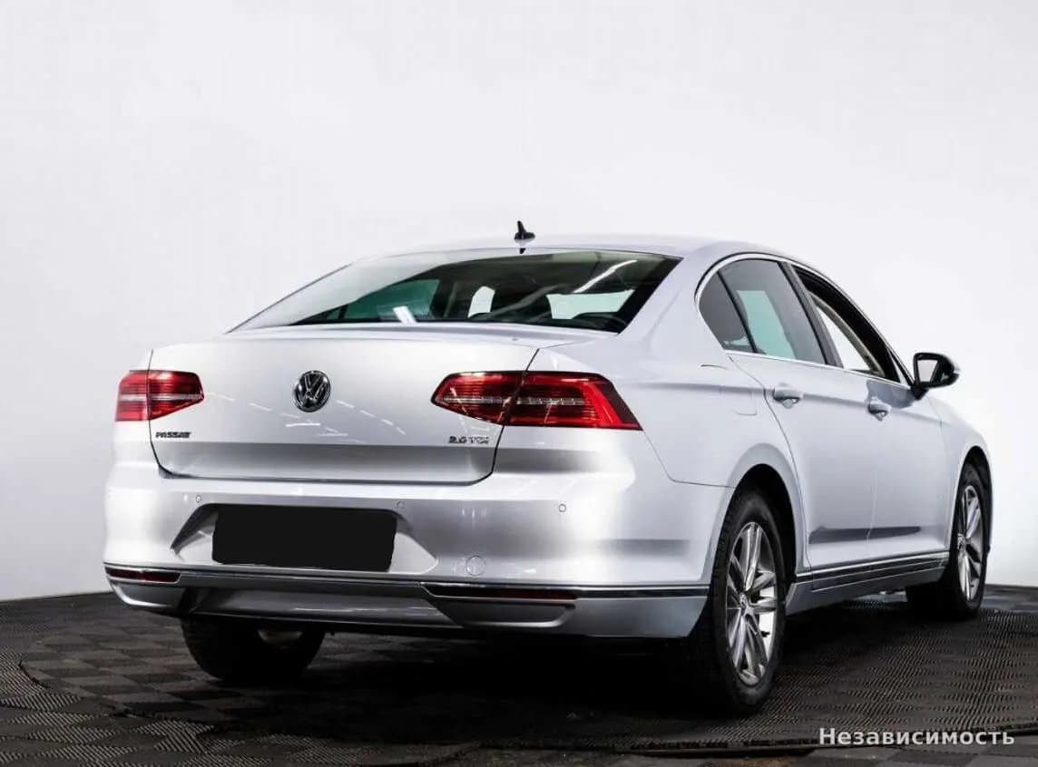 Volkswagen Passat 2017 с пробегом — фото 6