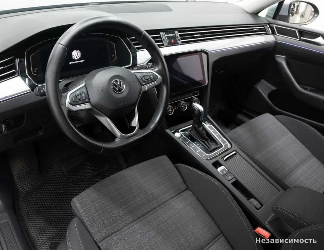Volkswagen Passat 2020 с пробегом — фото 9
