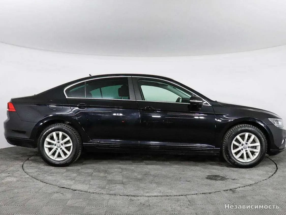 Volkswagen Passat 2020 с пробегом — фото 4