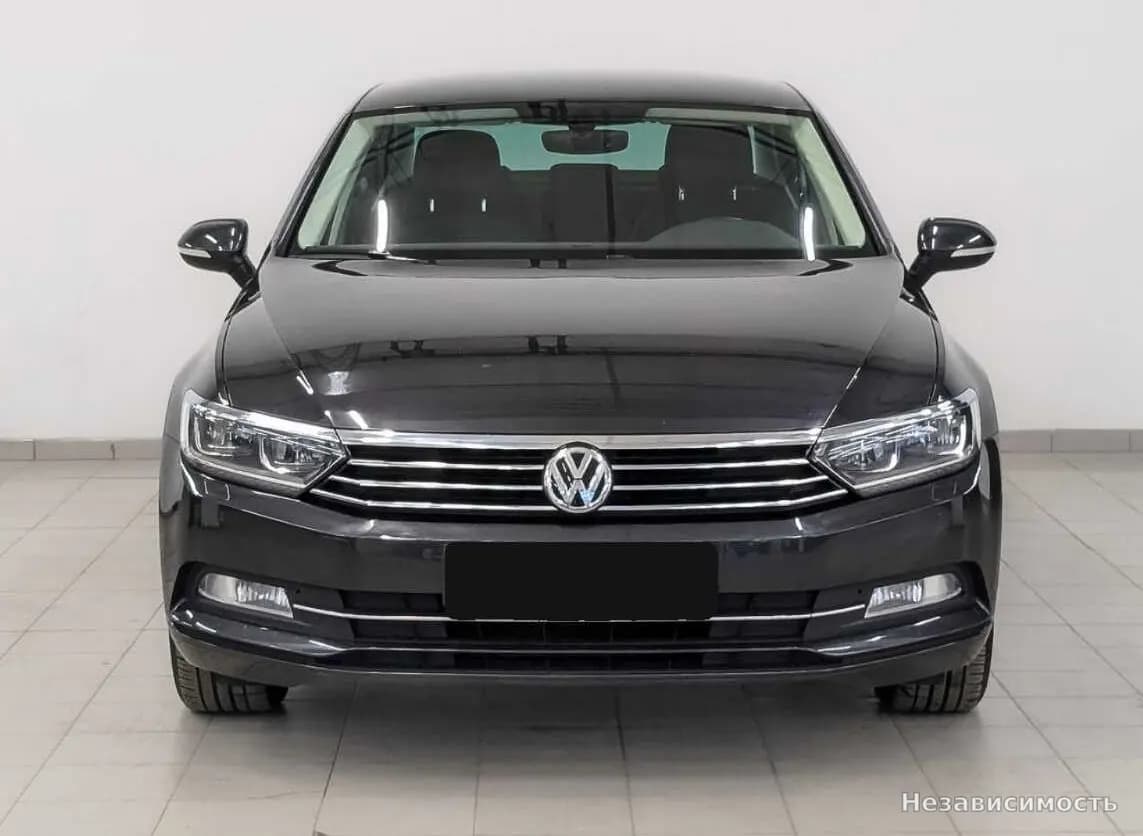Volkswagen Passat 2019 с пробегом — фото 2