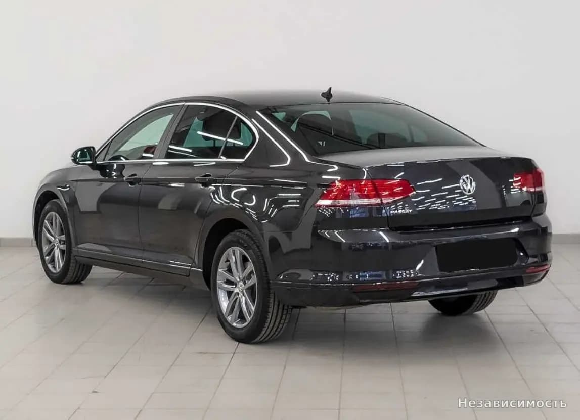 Volkswagen Passat 2019 с пробегом — фото 7