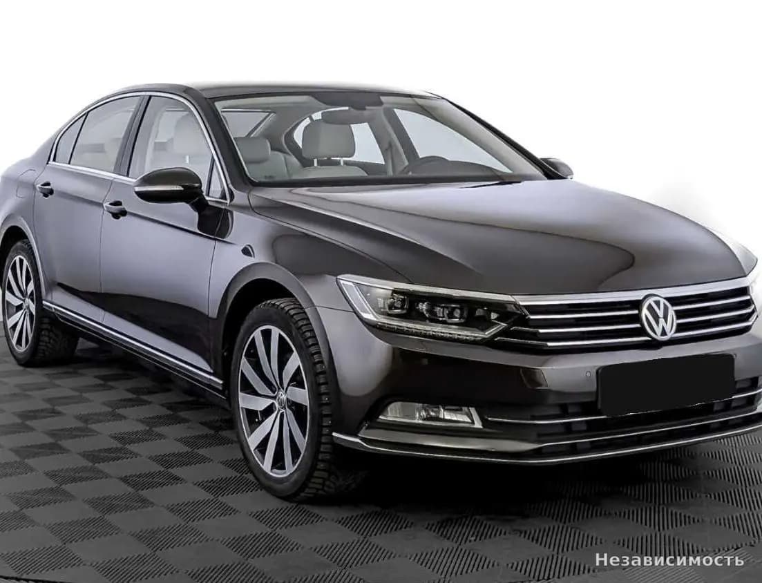 Volkswagen Passat 2017 с пробегом — фото 3