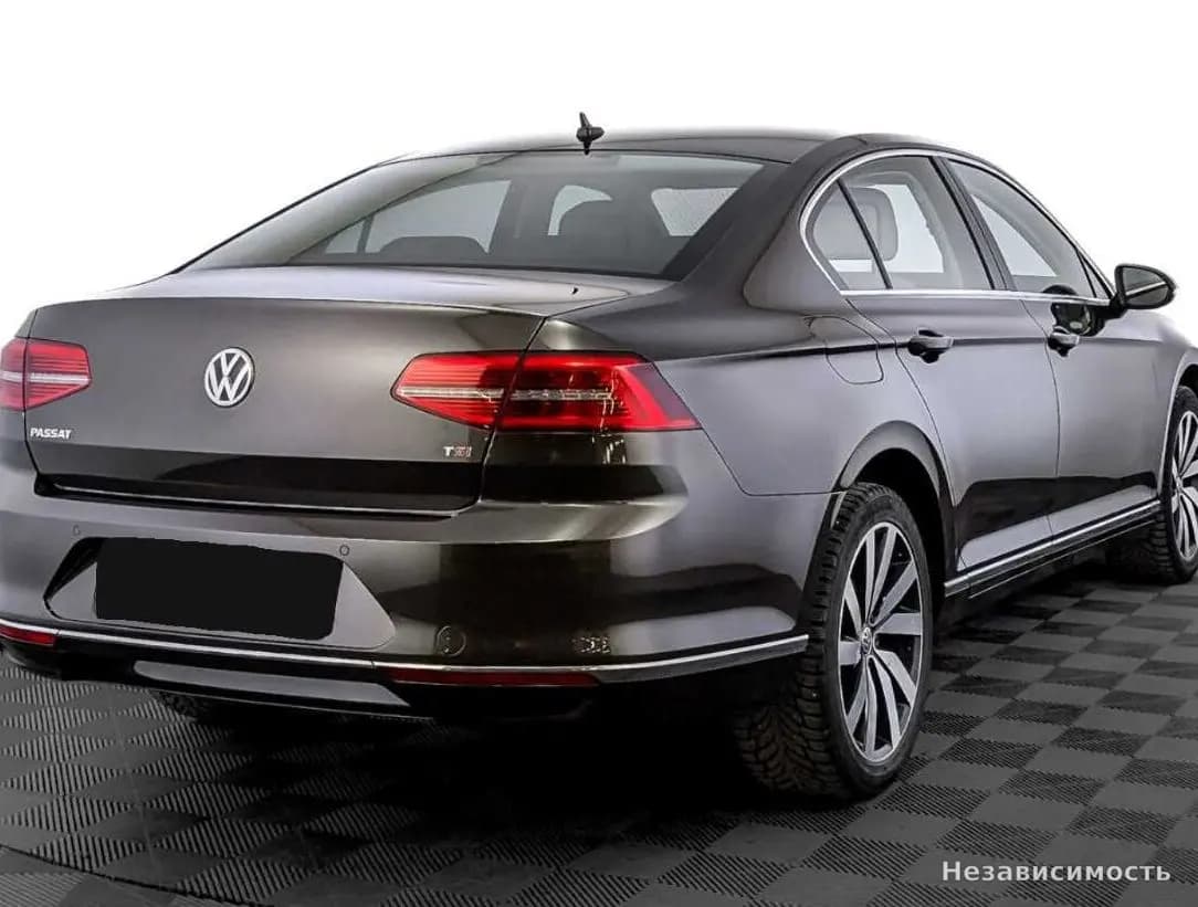 Volkswagen Passat 2017 с пробегом — фото 5