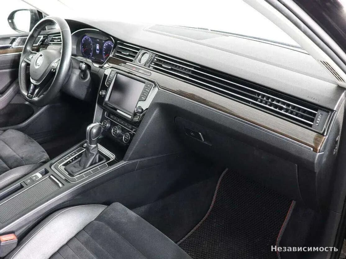 Volkswagen Passat 2016 с пробегом — фото 9