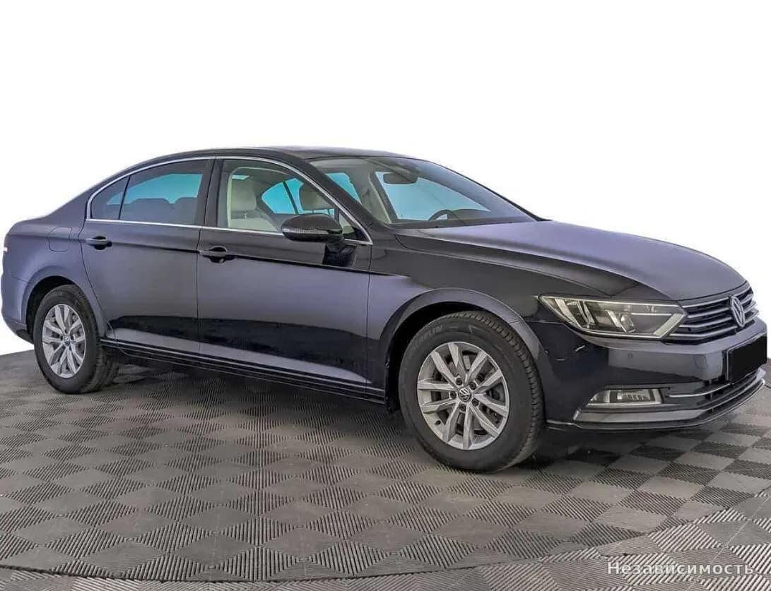 Volkswagen Passat 2018 с пробегом — фото 3