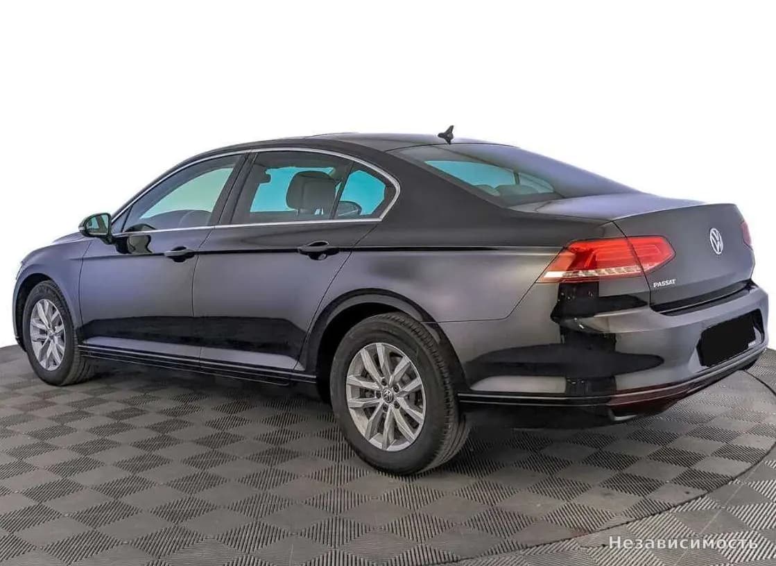 Volkswagen Passat 2018 с пробегом — фото 7