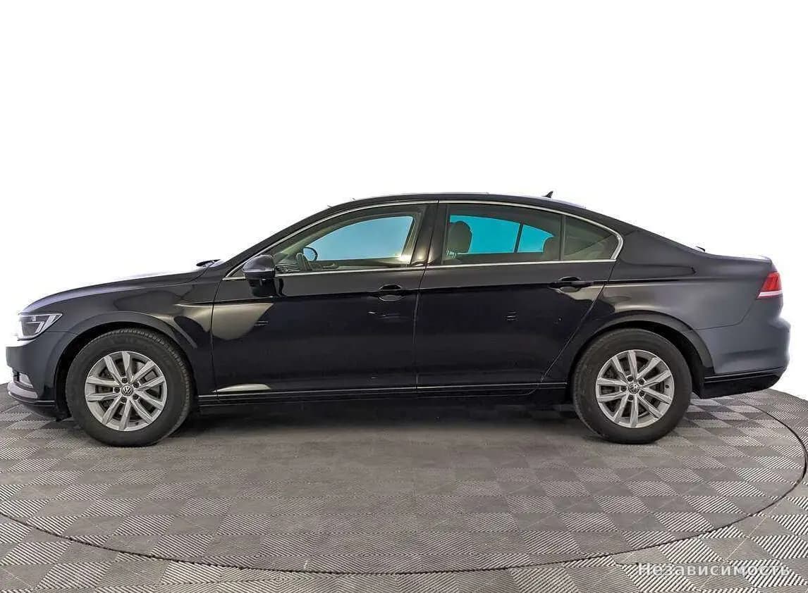Volkswagen Passat 2018 с пробегом — фото 8