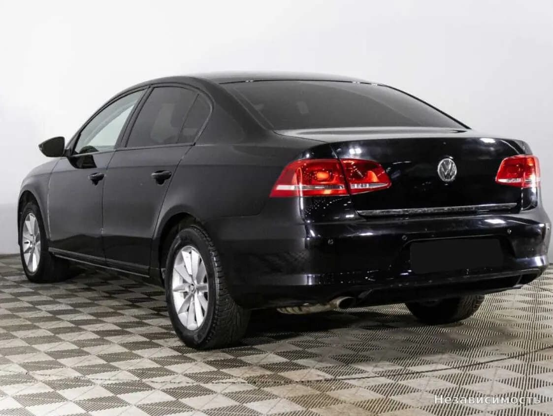 Volkswagen Passat 2013 с пробегом — фото 7