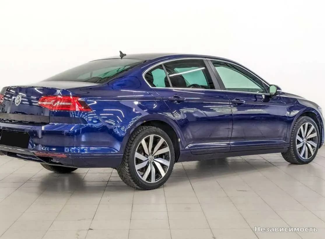 Volkswagen Passat 2019 с пробегом — фото 5