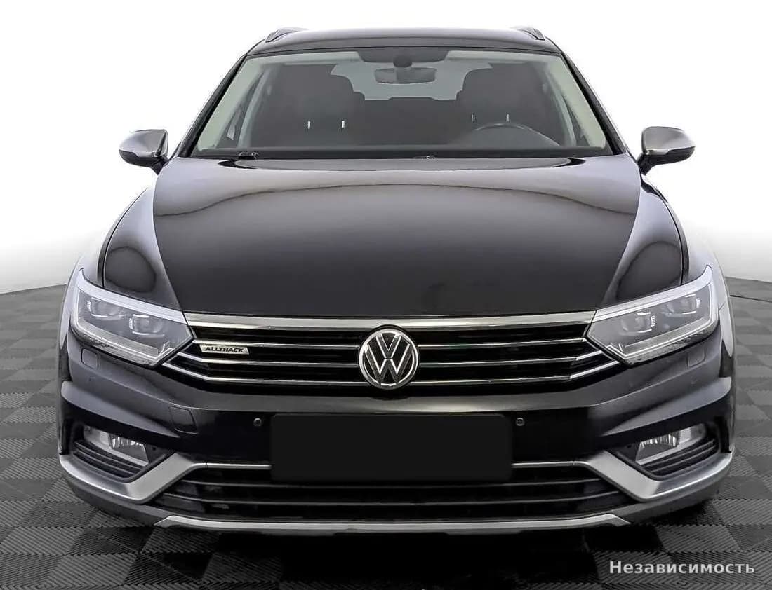 Volkswagen Passat 2018 с пробегом — фото 2