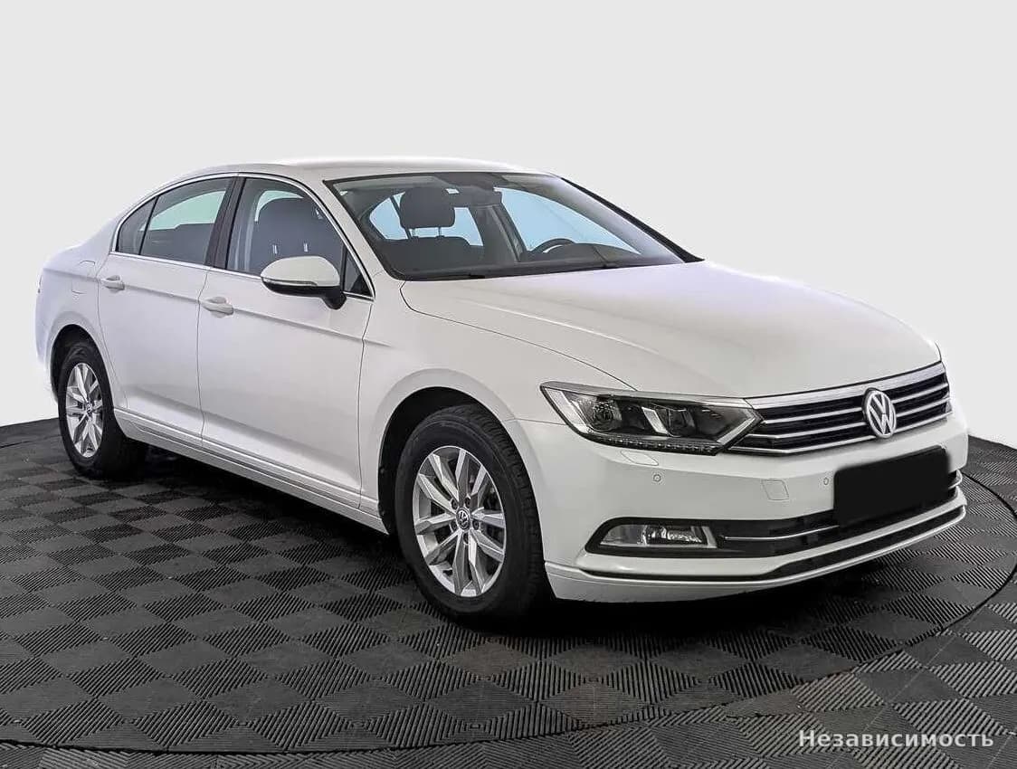Volkswagen Passat 2019 с пробегом — фото 3
