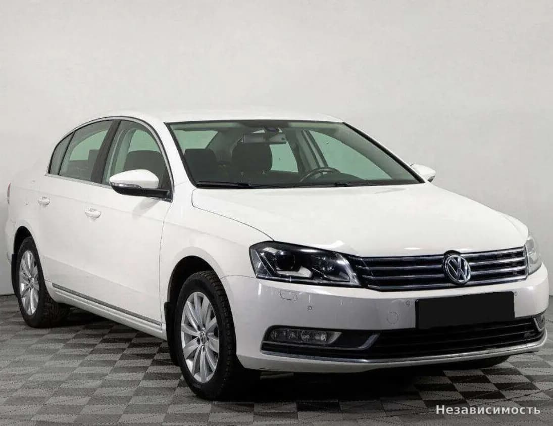 Volkswagen Passat 2014 с пробегом — фото 3