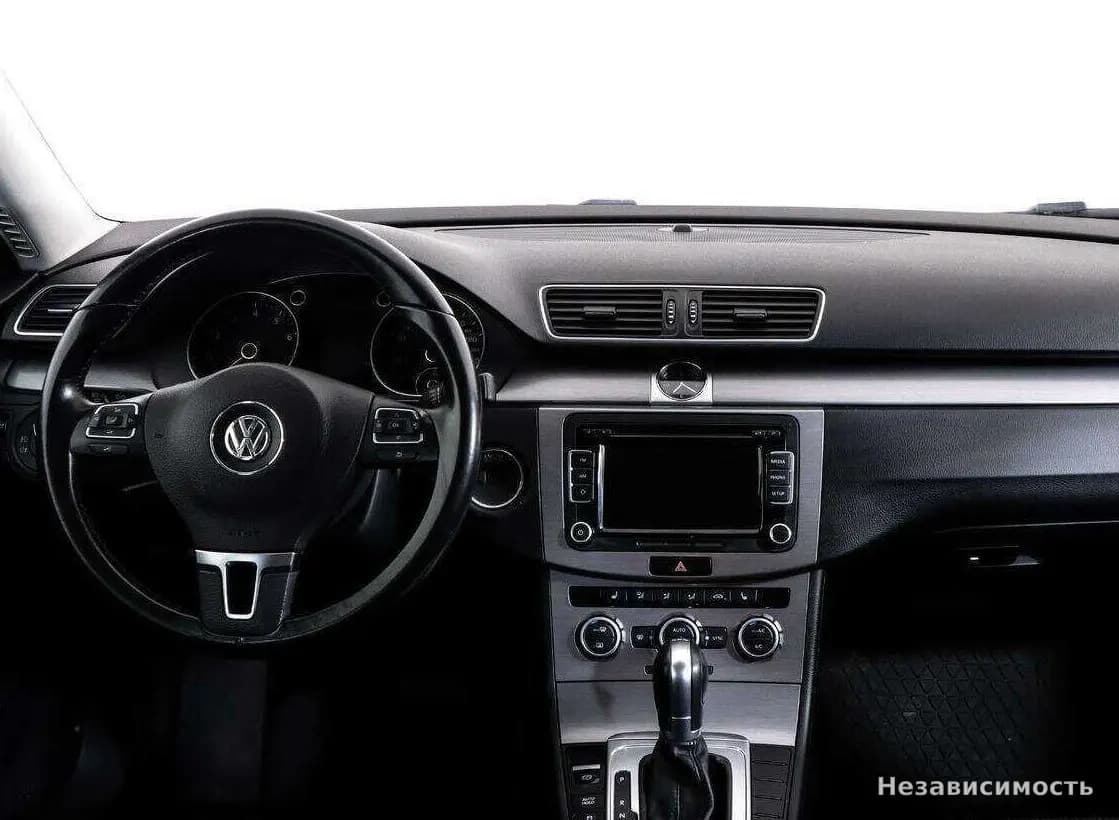 Volkswagen Passat 2014 с пробегом — фото 9