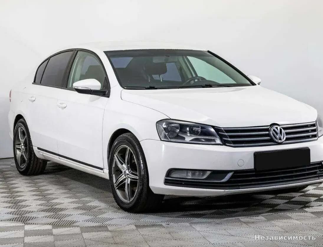 Volkswagen Passat 2012 с пробегом — фото 3