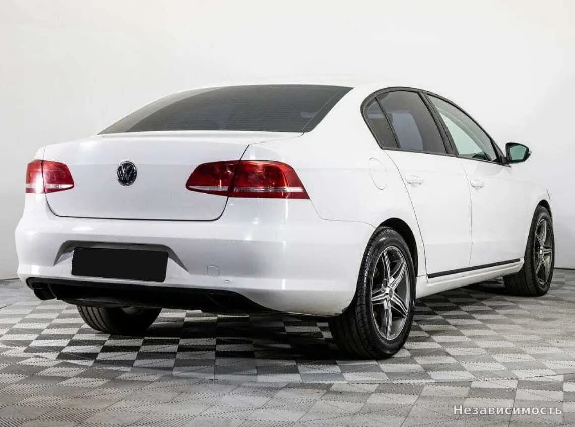 Volkswagen Passat 2012 с пробегом — фото 5