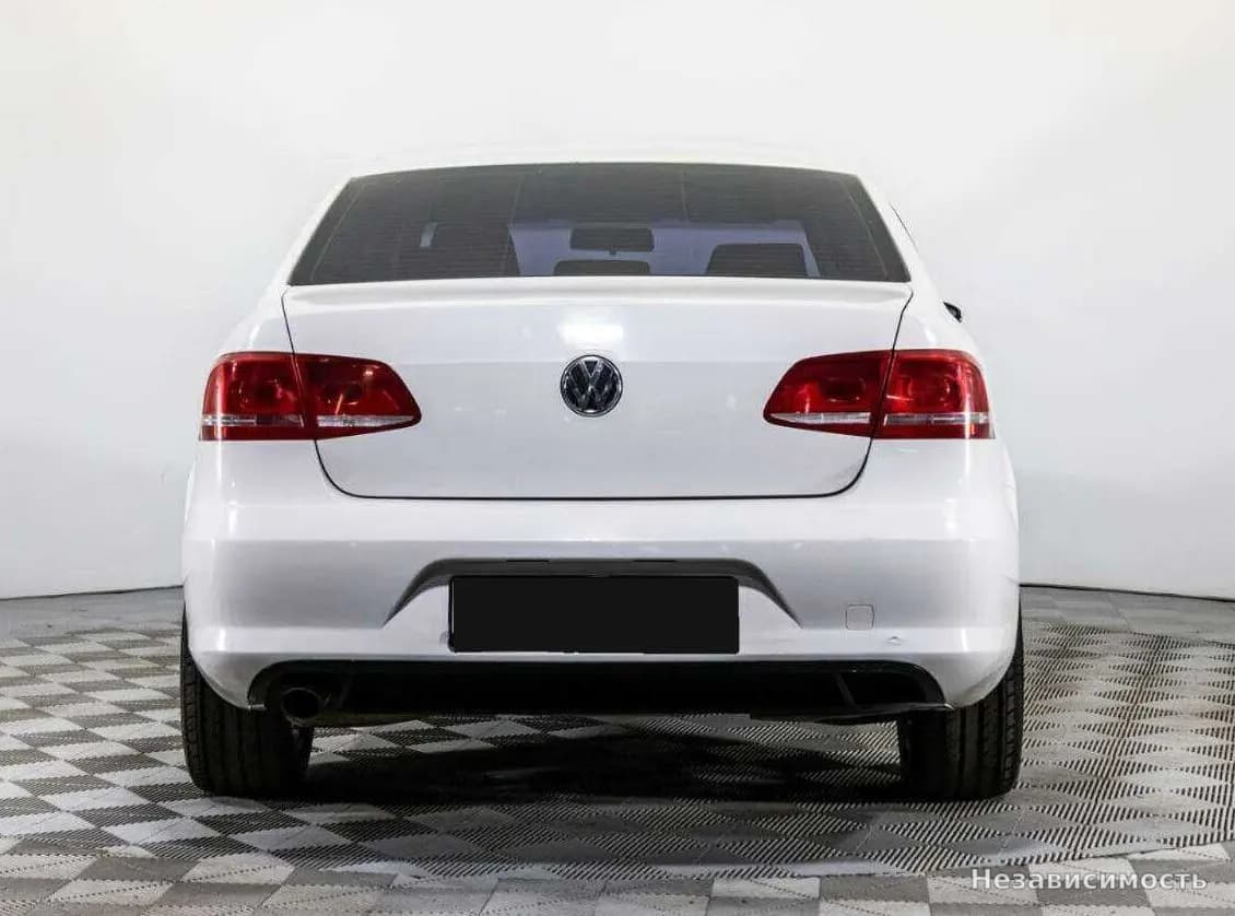 Volkswagen Passat 2012 с пробегом — фото 6