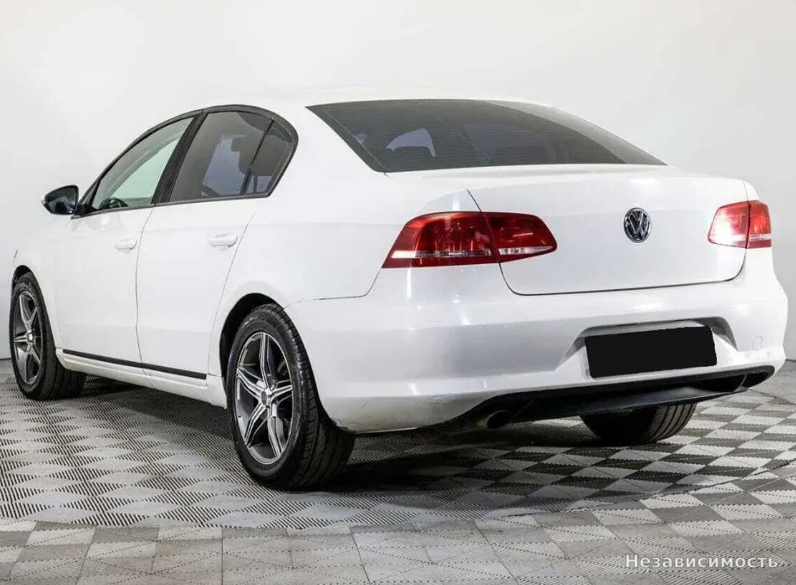 Volkswagen Passat 2012 с пробегом — фото 7