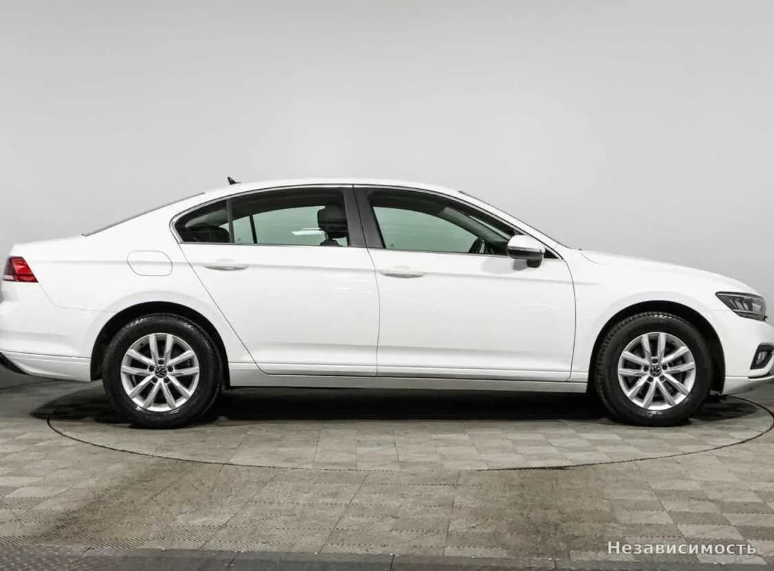 Volkswagen Passat 2020 с пробегом — фото 4