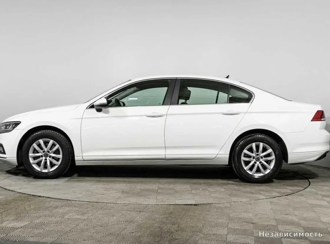 Volkswagen Passat 2020 с пробегом — фото 8