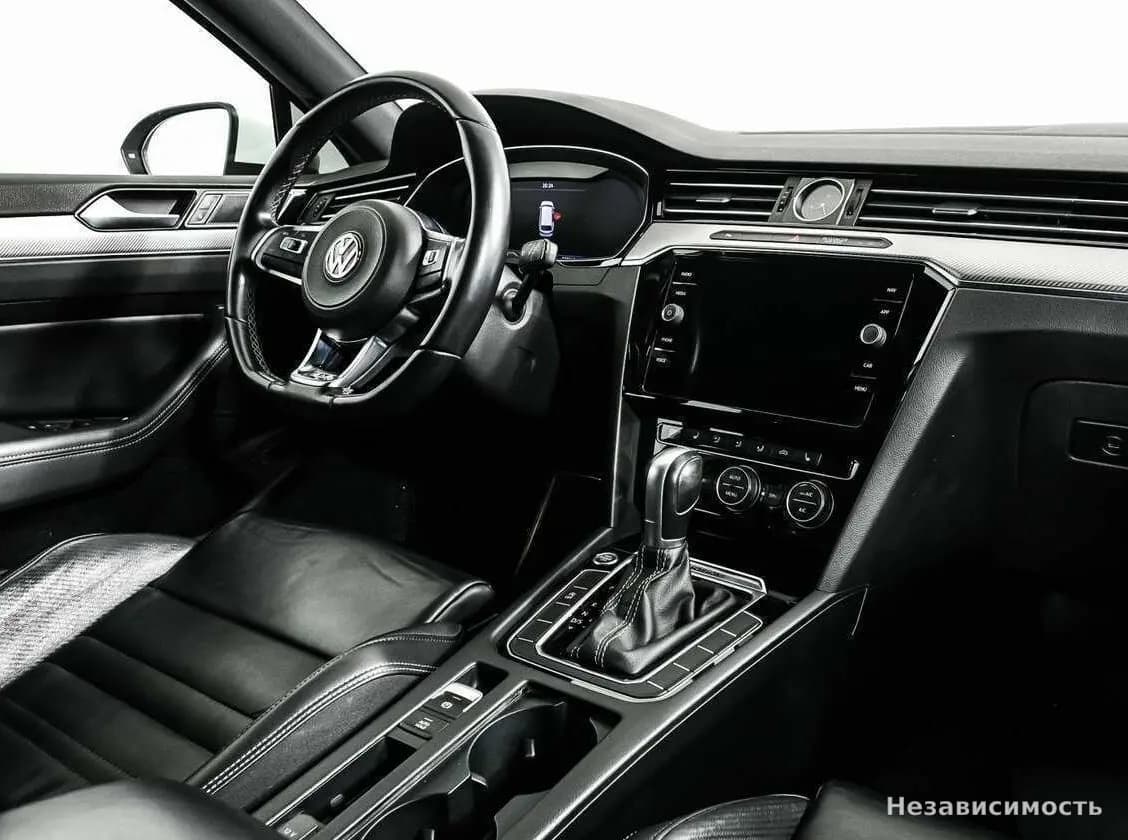 Volkswagen Passat 2019 с пробегом — фото 9