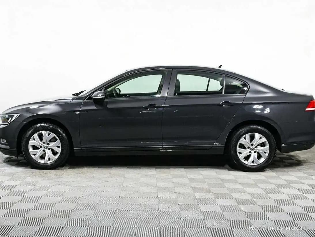 Volkswagen Passat 2017 с пробегом — фото 8