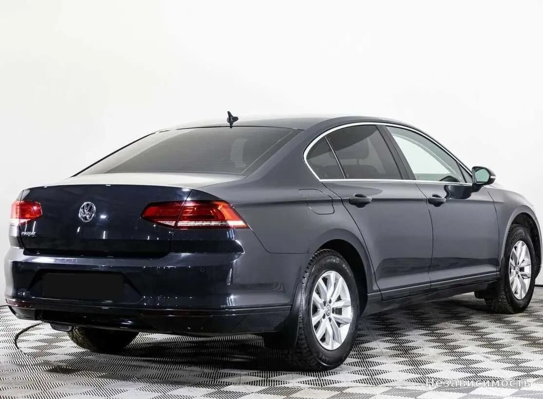 Volkswagen Passat 2018 с пробегом — фото 4