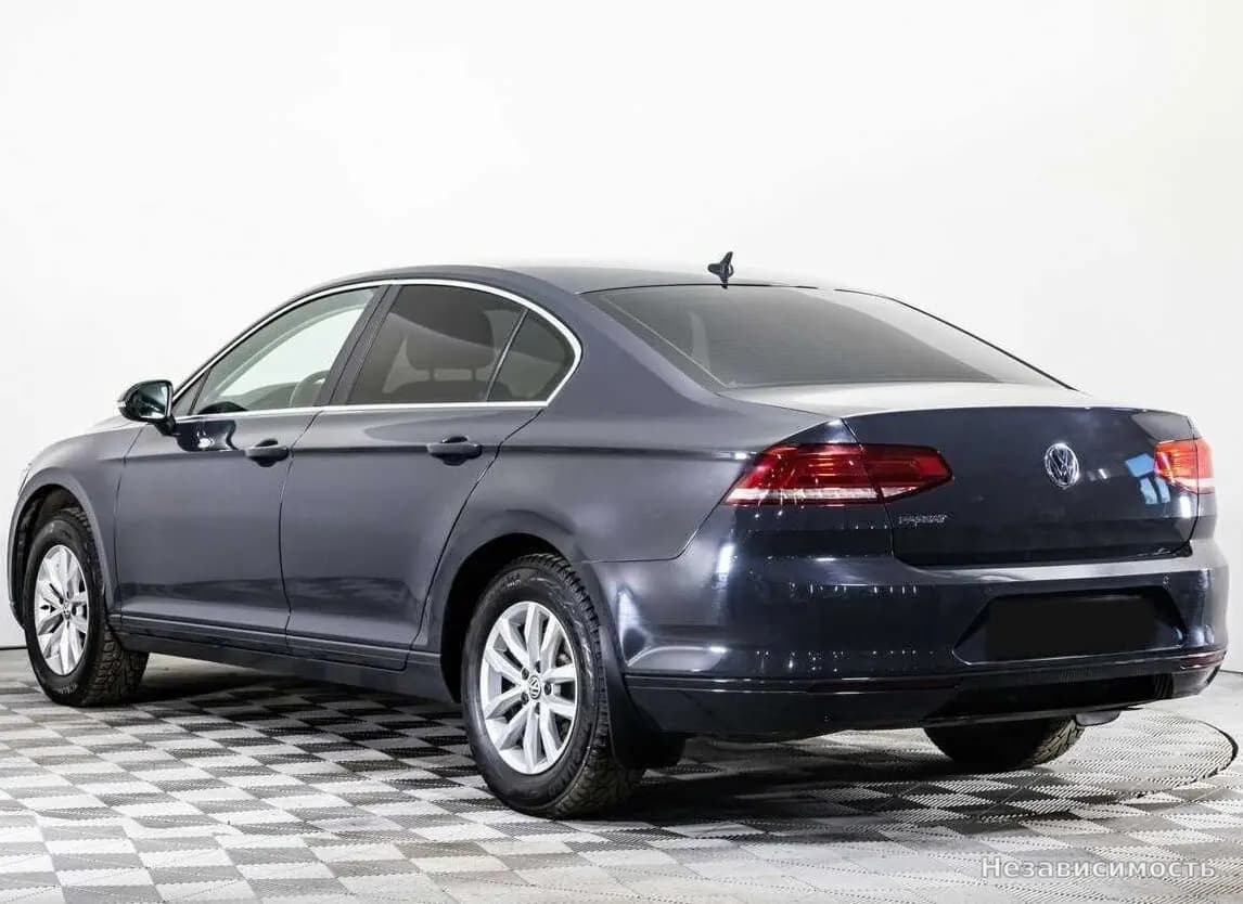 Volkswagen Passat 2018 с пробегом — фото 6