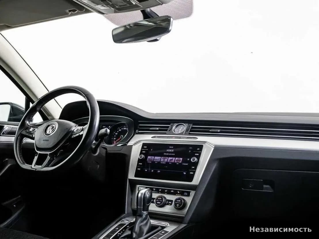 Volkswagen Passat 2018 с пробегом — фото 7