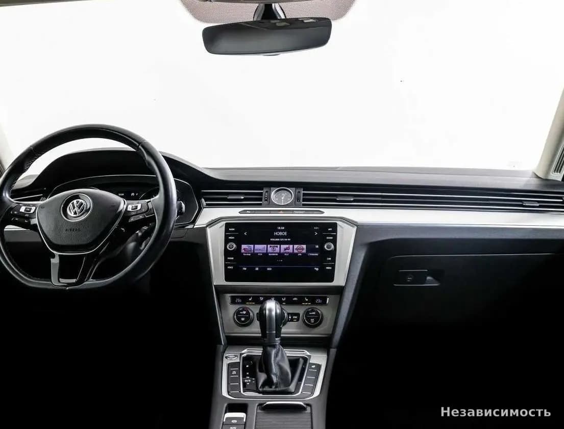 Volkswagen Passat 2018 с пробегом — фото 8