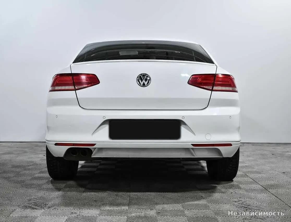 Volkswagen Passat 2015 с пробегом — фото 5