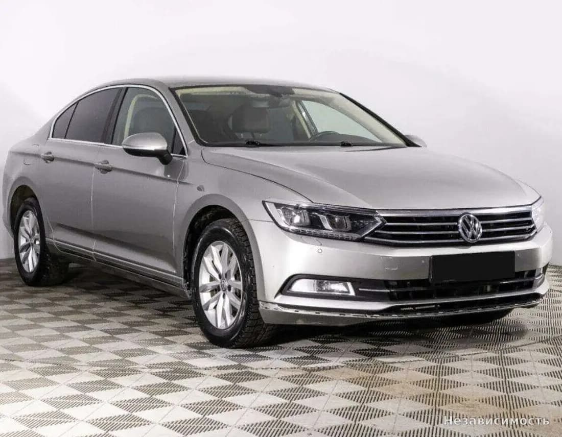 Volkswagen Passat 2017 с пробегом — фото 3