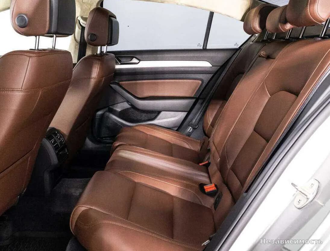 Volkswagen Passat 2017 с пробегом — фото 10