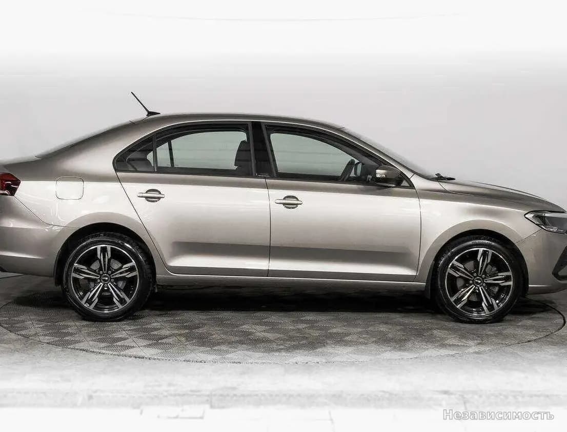 Volkswagen Polo 2021 с пробегом — фото 4