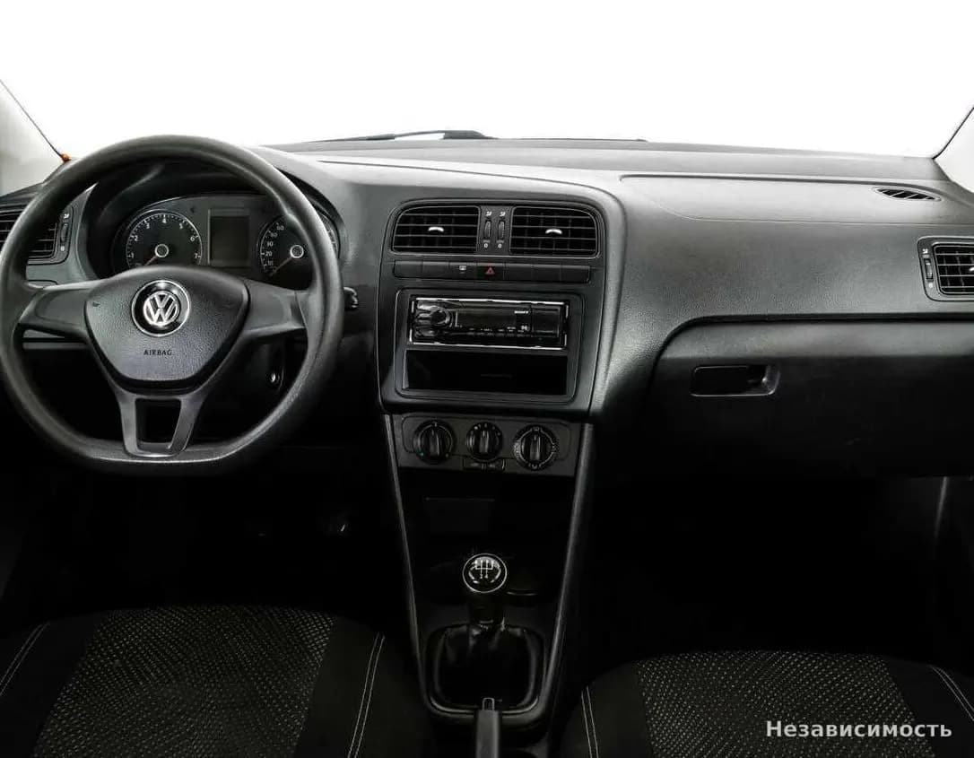 Volkswagen Polo 2017 с пробегом — фото 8