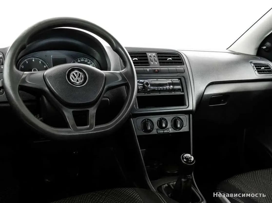 Volkswagen Polo 2017 с пробегом — фото 9