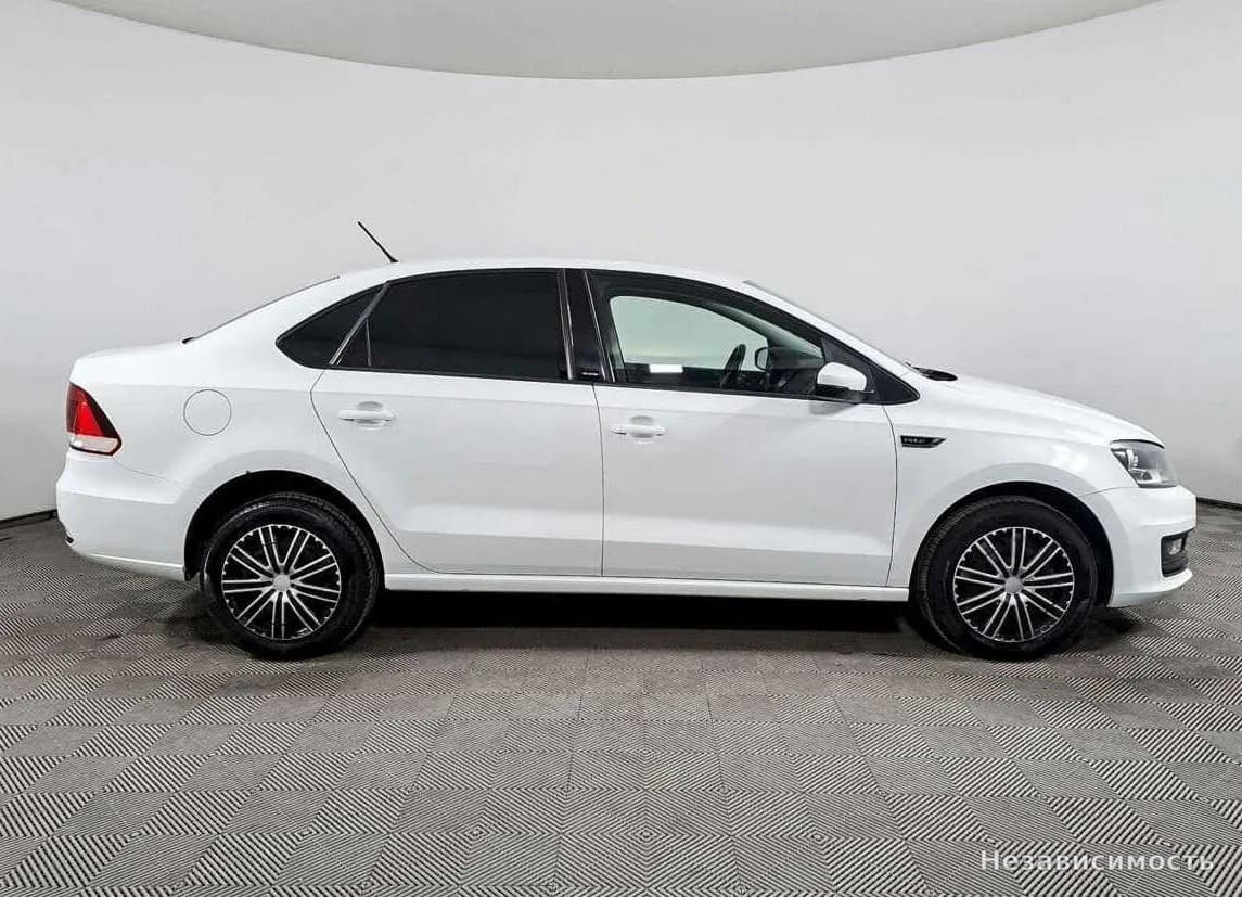 Volkswagen Polo 2016 с пробегом — фото 4