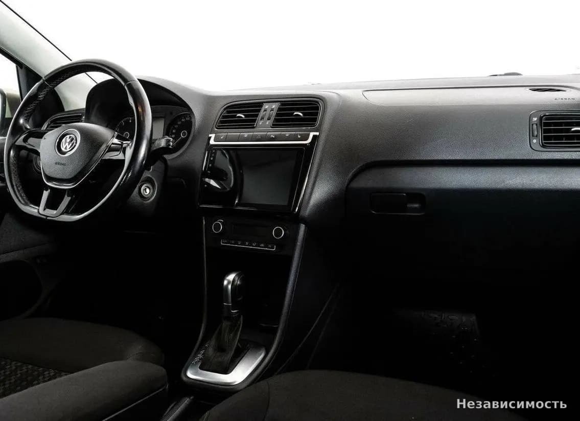 Volkswagen Polo 2017 с пробегом — фото 7