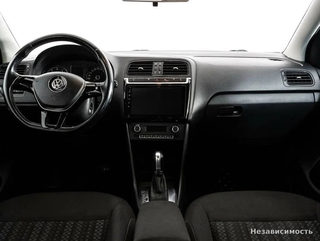 Volkswagen Polo 2017 с пробегом — фото 8