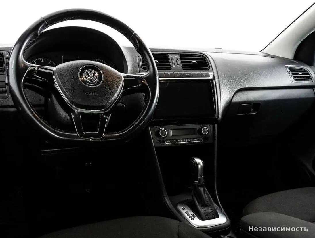 Volkswagen Polo 2017 с пробегом — фото 9
