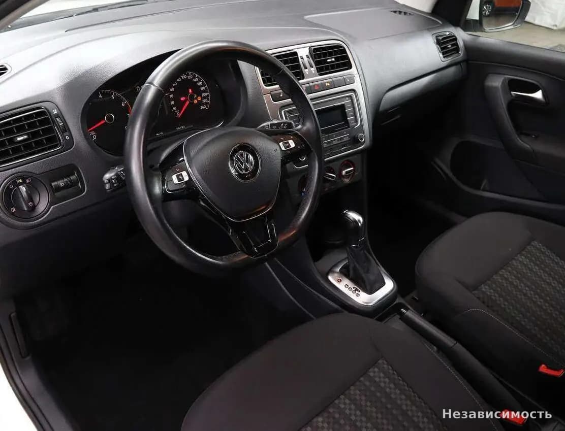 Volkswagen Polo 2019 с пробегом — фото 7